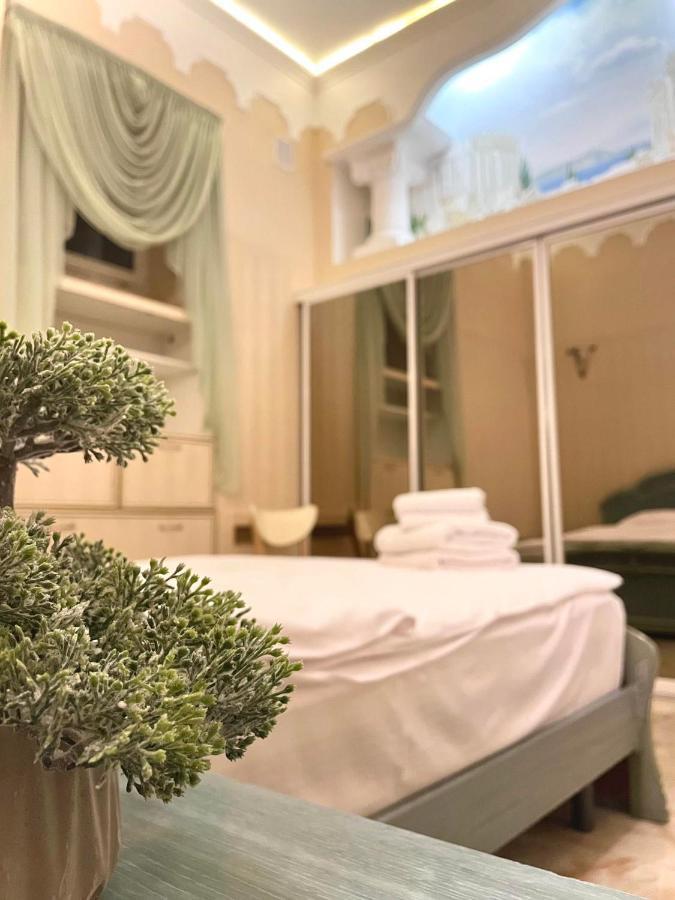 キエフGreat One Bed Right Near Opera Houseアパートメント エクステリア 写真