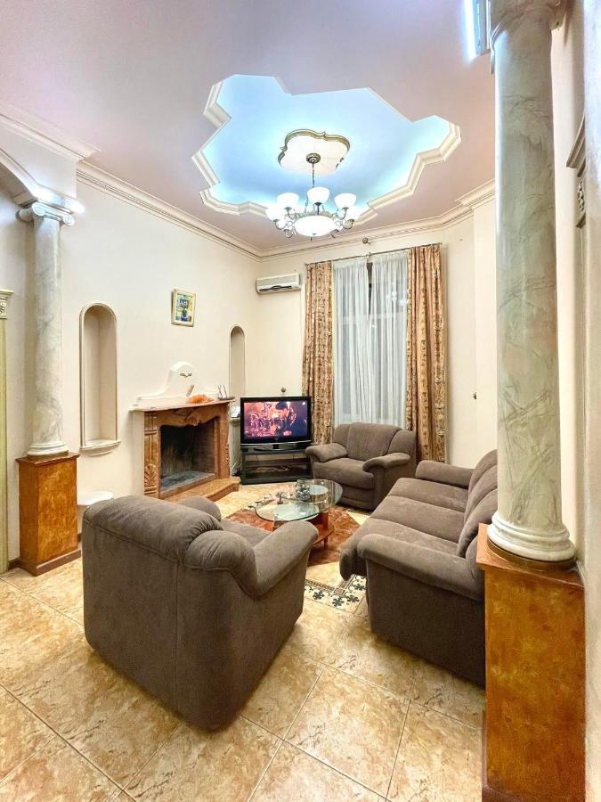 キエフGreat One Bed Right Near Opera Houseアパートメント エクステリア 写真